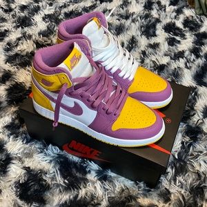 Jordan 1s 🔆💜